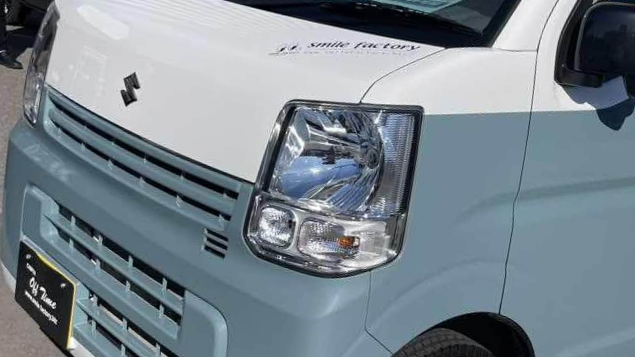 「おいおい嘘だろ…」「軽自動車だよね?」4人が寝られる、しかも横になって。広すぎてズルい軽キャンパー。