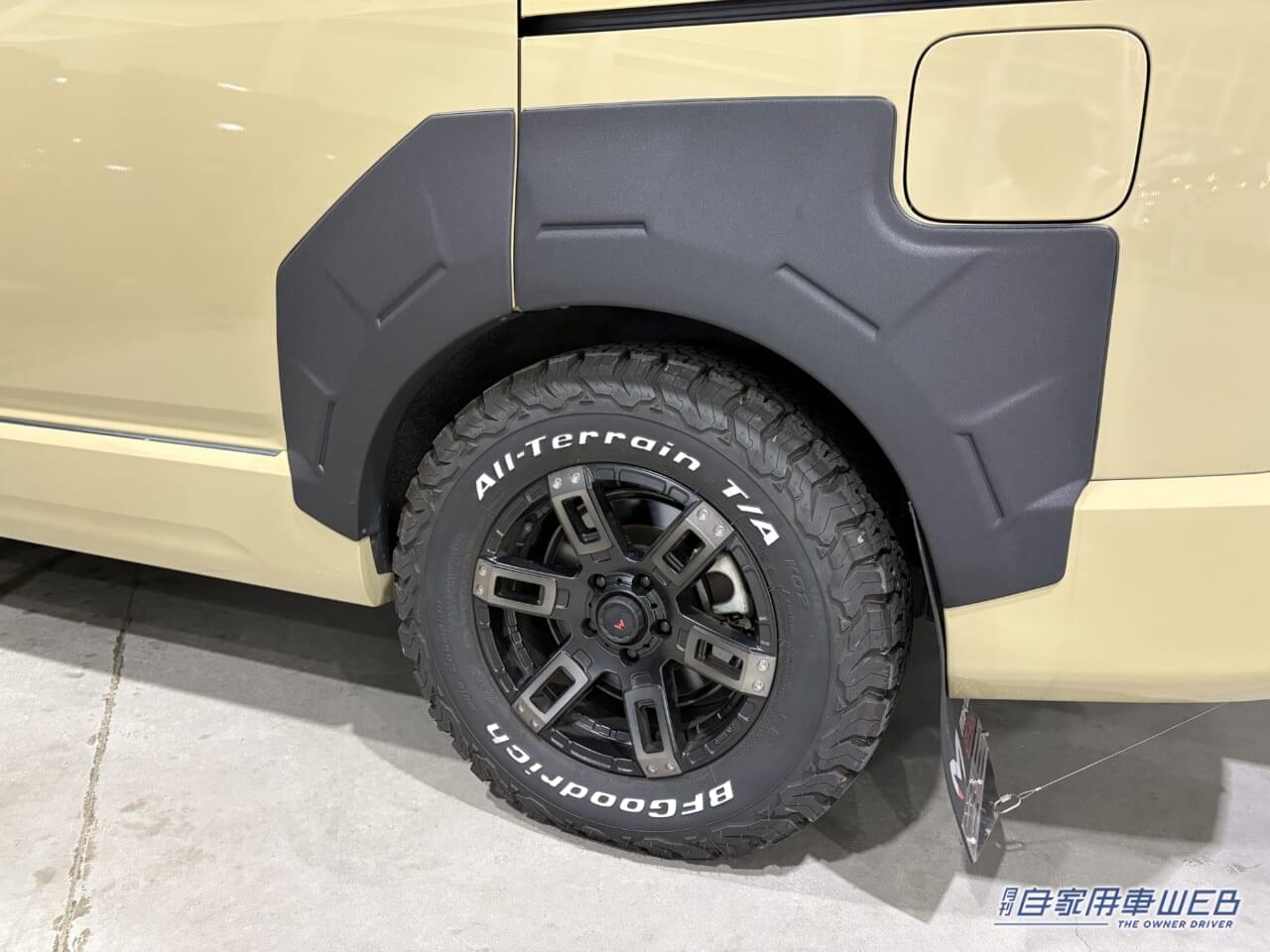 ｜「えっ…そこがスライドするの？」収納力がヤバい！ アイデア満載のプロの釣り師のカスタムカーを紹介！［三菱自動車 デリカD:5］