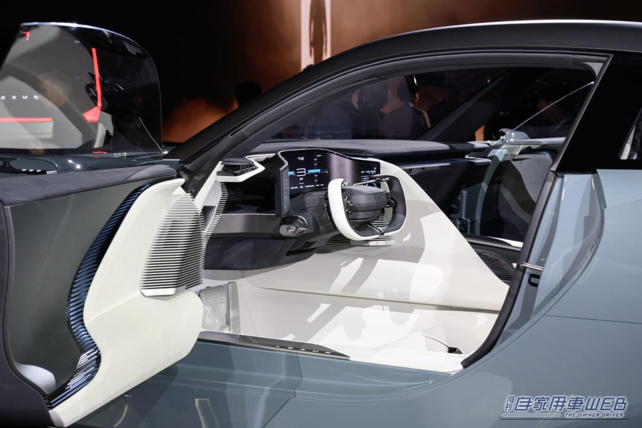 ｜レクサスが「LS」を再定義。「Luxury Space」へ大胆に進化 【6輪ミニバンを選んだ理由とは？】