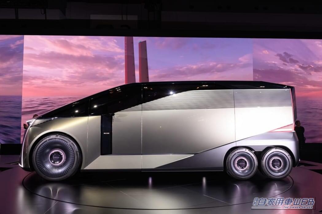 |レクサスが「LS」を再定義。「Luxury Space」へ大胆に進化 【6輪ミニバンを選んだ理由とは?】