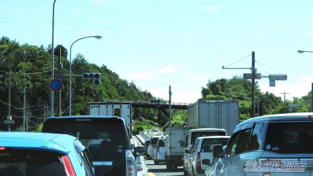 「それ意味ある?」右に左に“ジグザグ車線変更”してる車…渋滞が避けられない高速道路、進みやすい車線は存在するのだろうか。