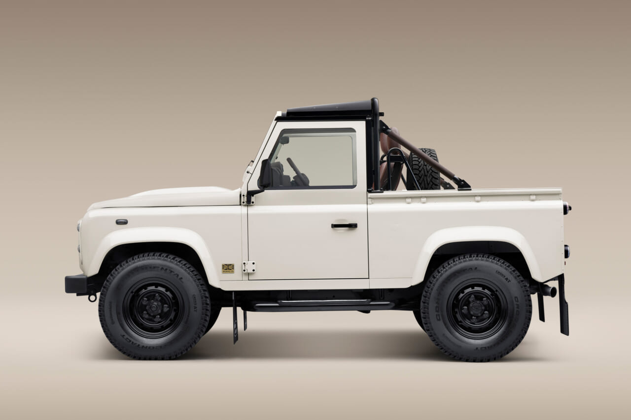 |究極のリビルドが施された、初代ディフェンダーが2台限定で復活【CLASSIC DEFENDER V8 MUROMACHI EDITION】