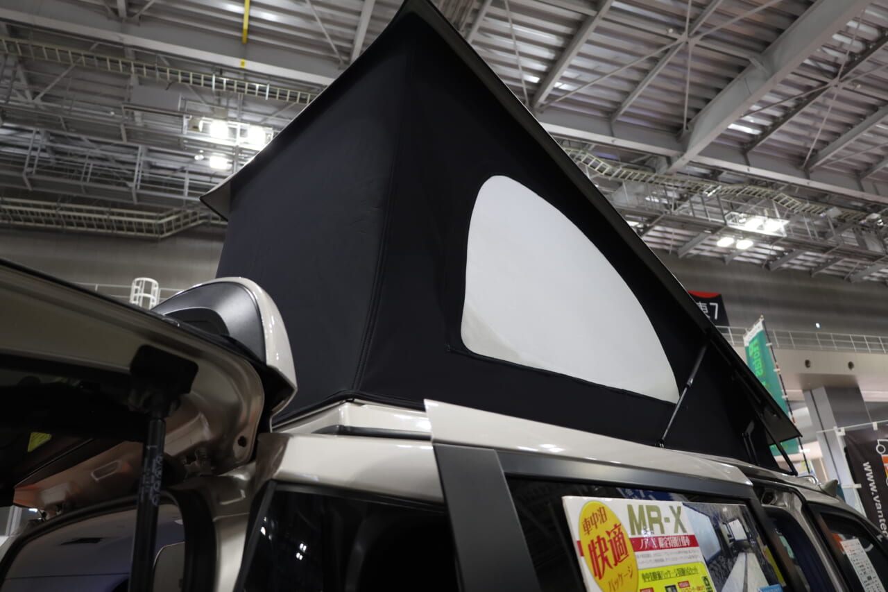 ｜トヨタの“超すごい”ミニバンが「もはや部屋」みたいな車内に。好きな人にブッ刺さる、充実装備の特別仕様車は「理想的」すぎてグッと来る。