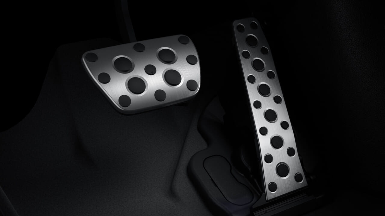 ｜【クラウン誕生70周年記念】エステートに特別仕様車「THE 70th」登場