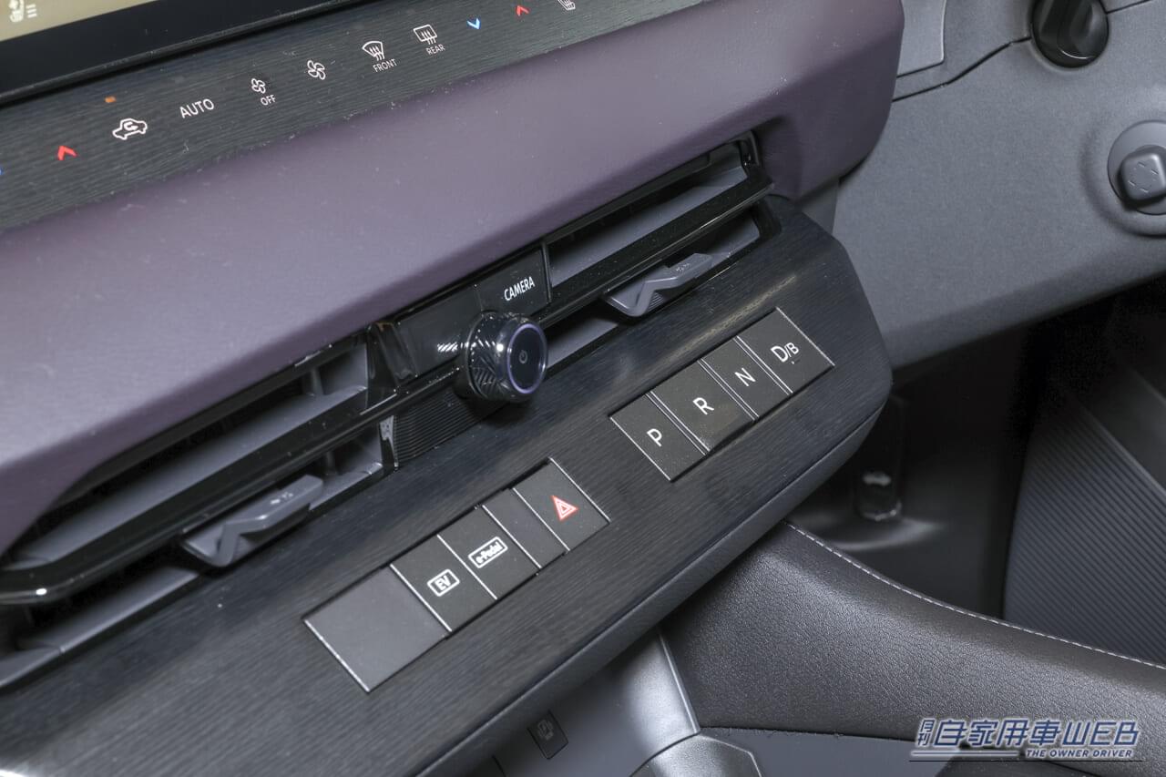 |16年ぶりの全面刷新。「走り」が期待できそうな新型エルグランドは、「ライバル」に勝てるのか?