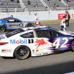 アメリカの人気レースシリーズNASCARのデモラン