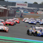 SUPER GT最終戦もてぎ スタートラップの様子