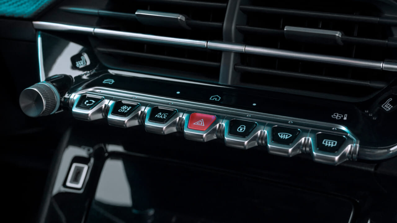 ｜1.2Lターボを組み合わせた最新ハイブリッドを追加【プジョー208 GT Hybrid】