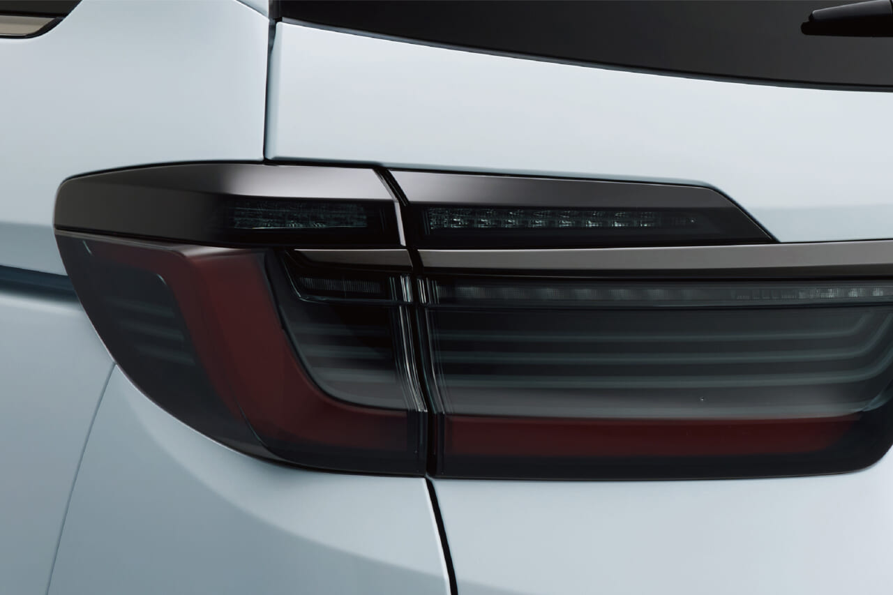 |ホンダ、オデッセイの一部改良を実施【人気装備「大型ロールサンシェード」を全グレードに標準化】