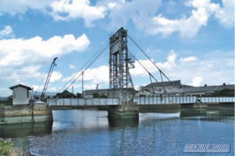 稼働中の末広橋梁｜「えっウソでしょ？」「その発想はなかった…」日本唯一の橋。意外過ぎる機能で思わず見入ってしまうレベル。さすが、国定重要文化財に指定されるだけはある。