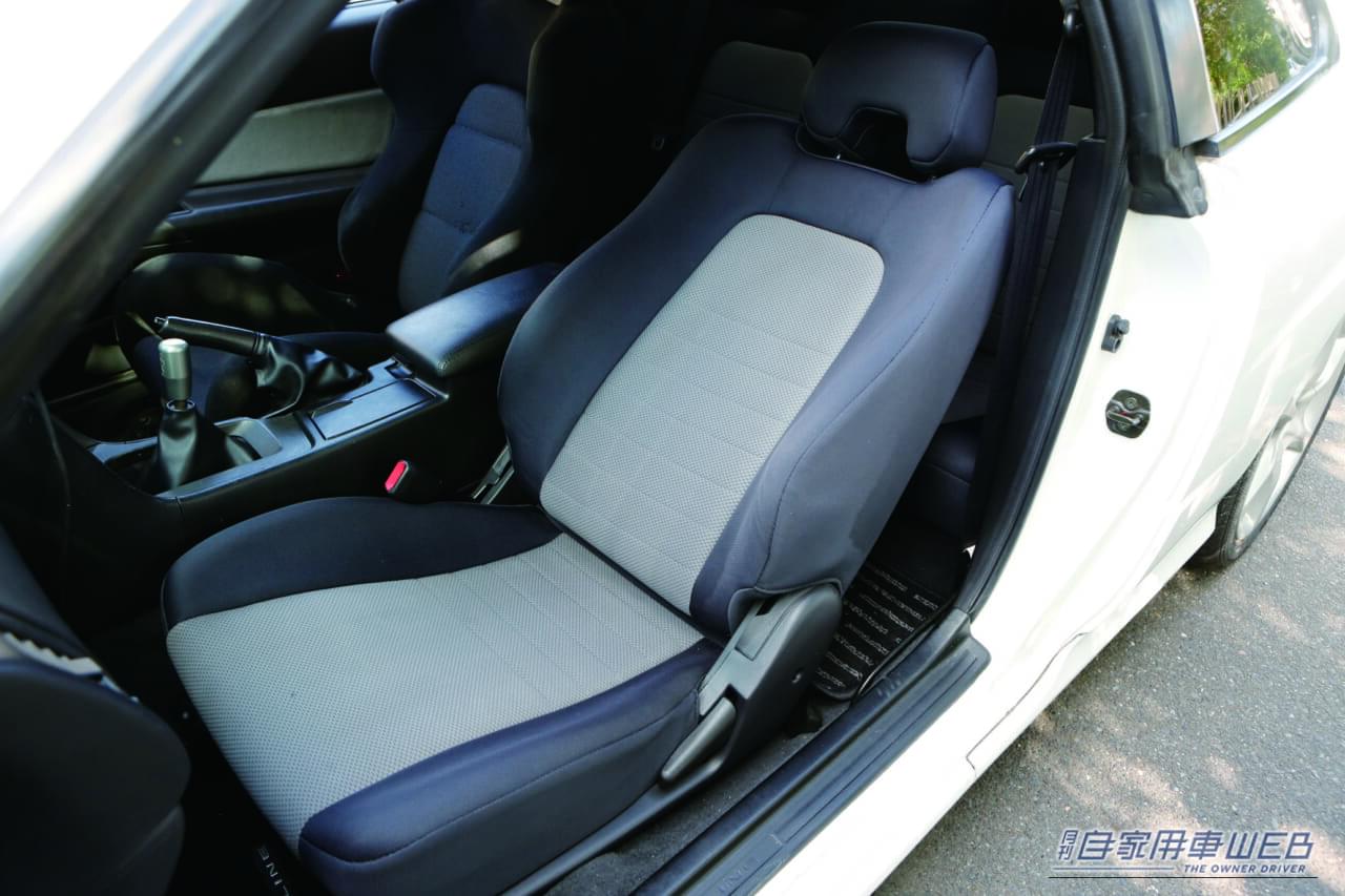 ｜「ゴッソリ取れた…」お湯を吹き付けて同時に吸引したら茶色い水が…。アナタのクルマも多分ヤバい。意外に簡単にできるシートの洗浄法を解説