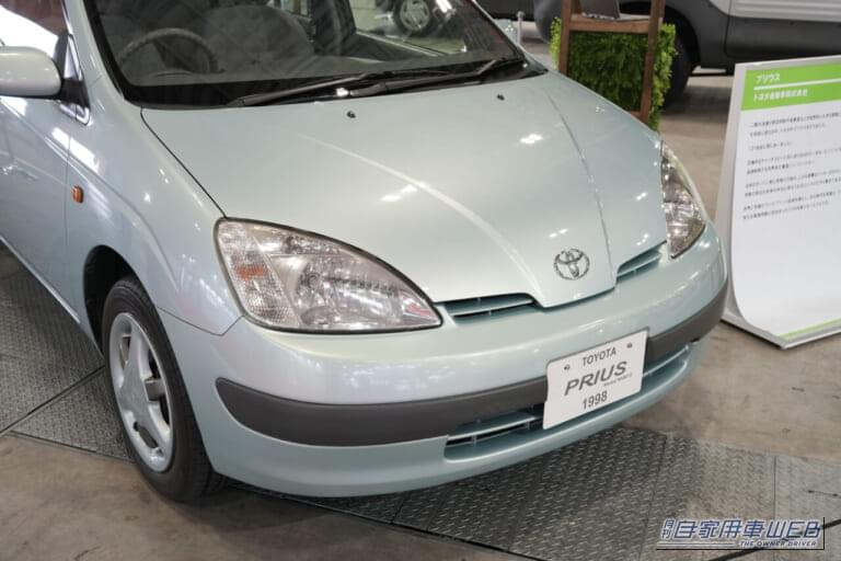 「赤字覚悟」で世界初の技術を大衆車に搭載。初代プリウスは、なぜ破格の215万円で売ることができたのか？