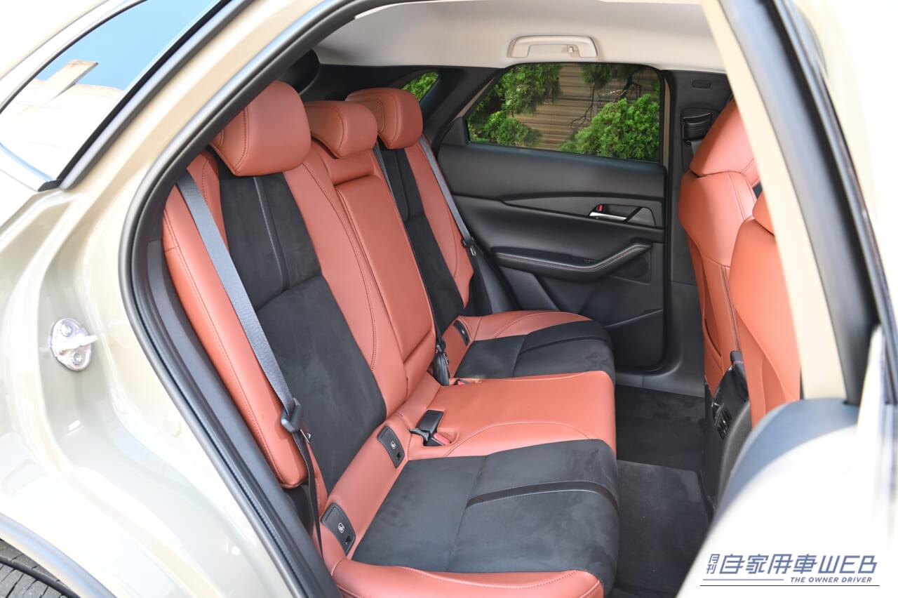 |新型CX-5は、「後席不満」を大幅に改善。大画面Google搭載で、ナビやオーディオも使いやすく進化。ファミリー注目のミドルSUVに