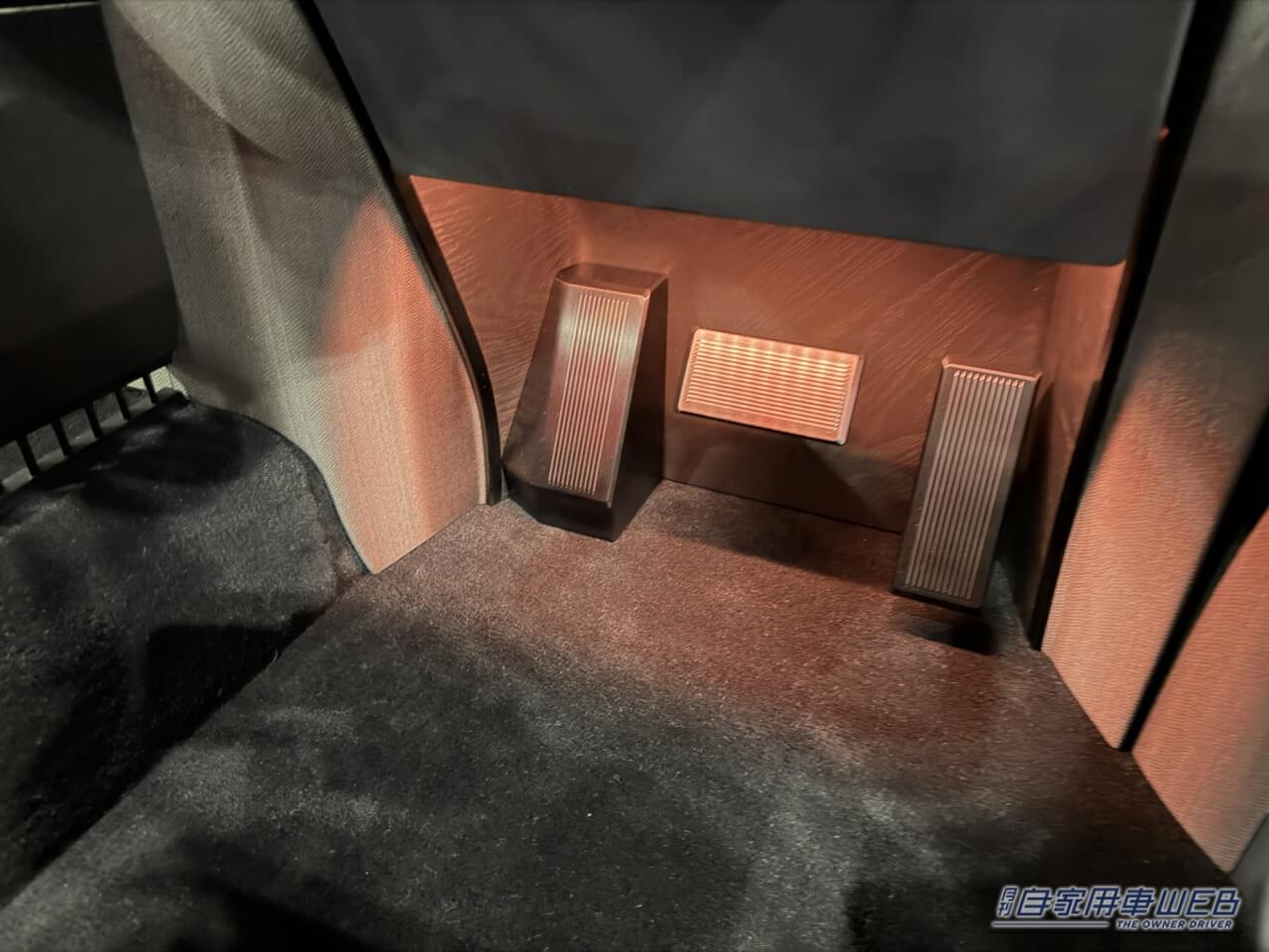 ｜「助手席」がVIP席。「一人のため」に設計された、究極のショーファーカー【トヨタの最上位ブランド「センチュリー」誕生】