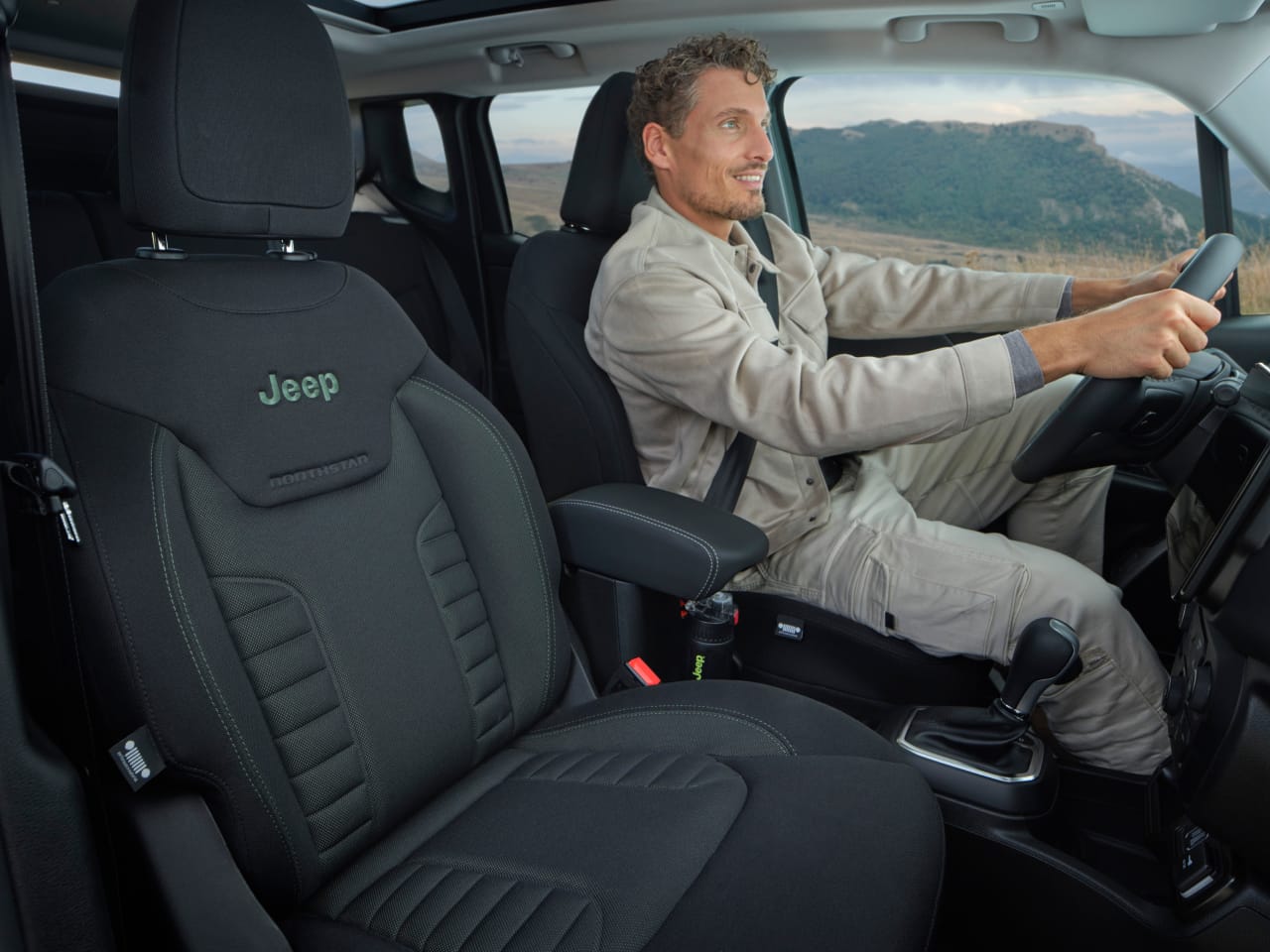 ｜ジープ レネゲード 限定車「ノーススター エディション」が登場【3倍の耐久性を持つシートなど、特別装備が充実】