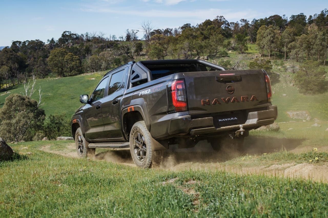 |日産が新型ピックアップトラック「ナバラ」をオーストラリアで発表。三菱「トライトン」と共通要素も!