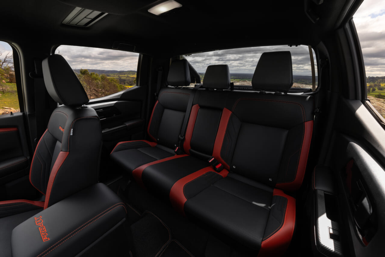 ｜日産が新型ピックアップトラック「ナバラ」をオーストラリアで発表。三菱「トライトン」と共通要素も！