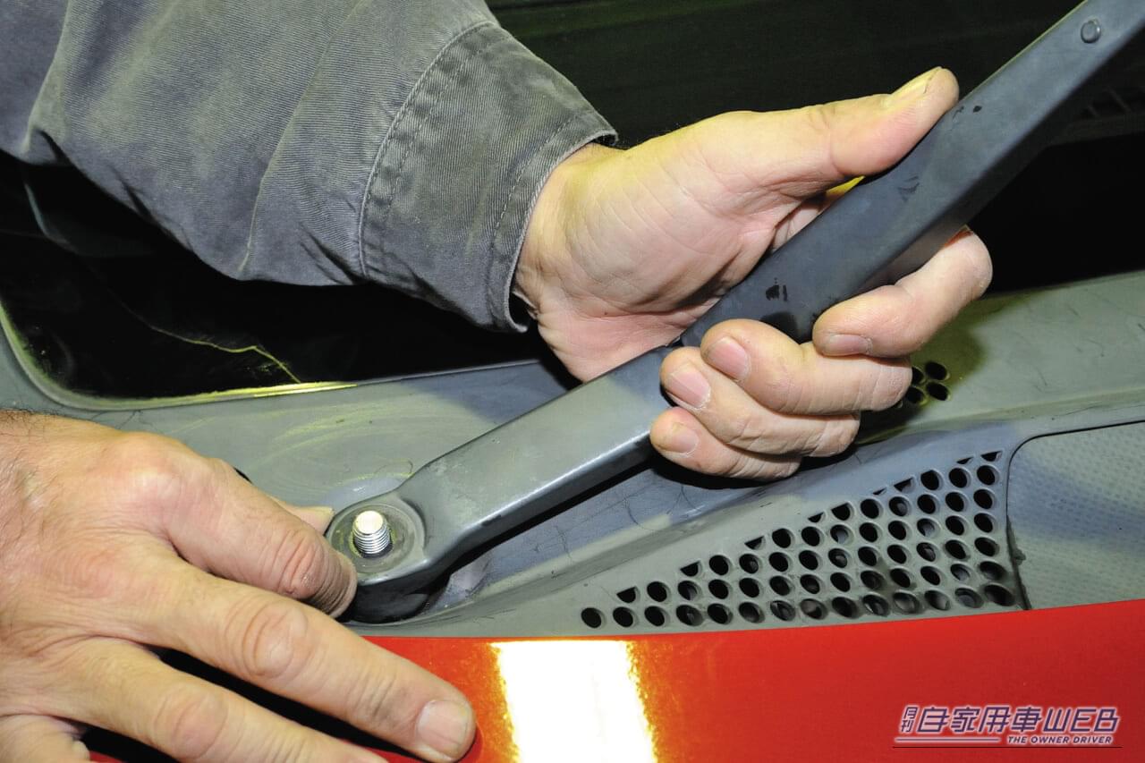 ｜「こんなに艶が出てる！」これは驚き‼︎  古びて白濁した樹脂パーツがこんな簡単にツヤが復活⁉︎