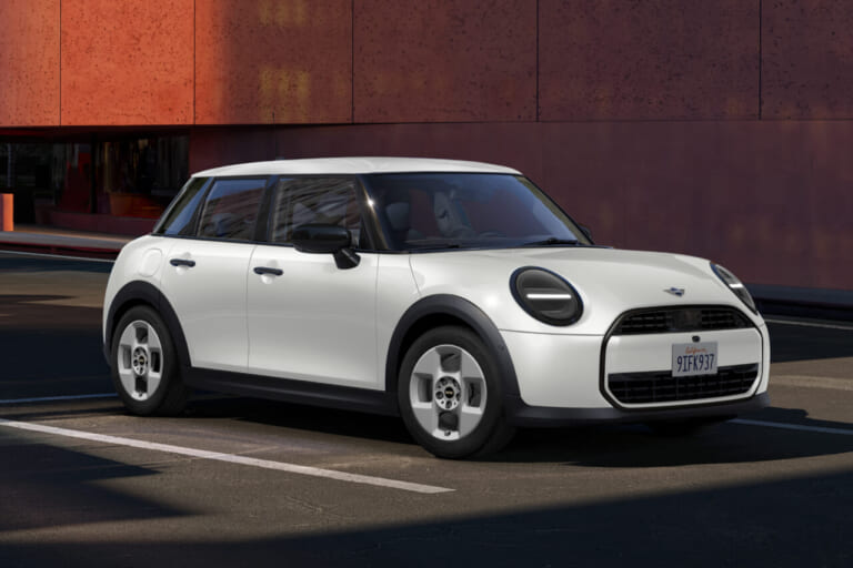 装備厳選で「300万円」台を実現。ミニの買い得モデル「C SELECT（シー・セレクト）」発売開始