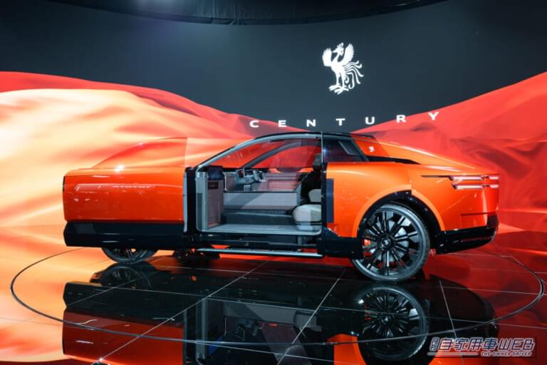 「助手席」がVIP席。「一人のため」に設計された、究極のショーファーカー【トヨタの最上位ブランド「センチュリー」誕生】