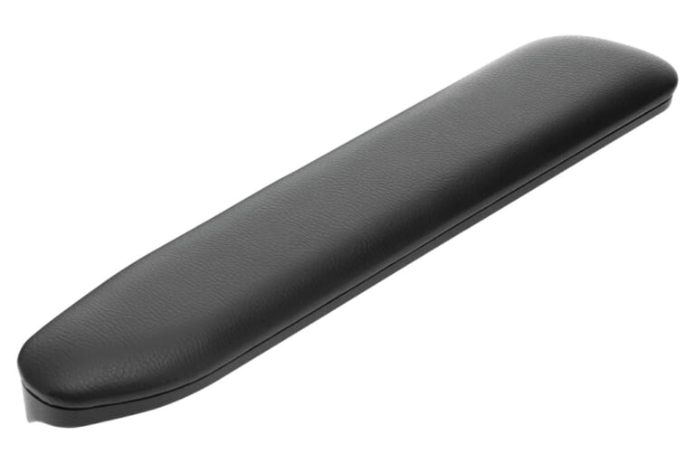 カーメイトの「ジムニー専用ドアアームレスト」。|「これは知らなかった…」ドライバーだけでなく同乗者にも恩恵。クルマのドアグリップの意外な活用方法。