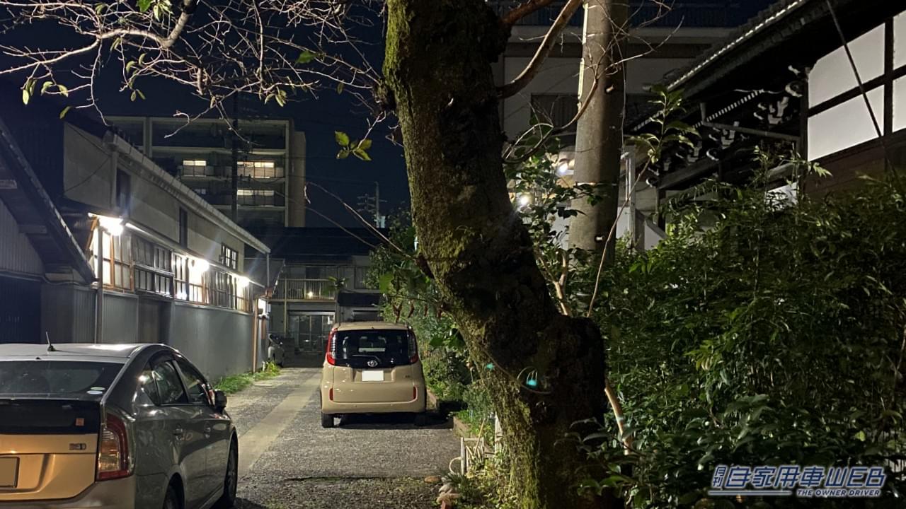 「戦慄した…」夜の駐車場でよく見かける、実はかなり怖い状況。命を落とす危険、想像するだけで痛ましい。