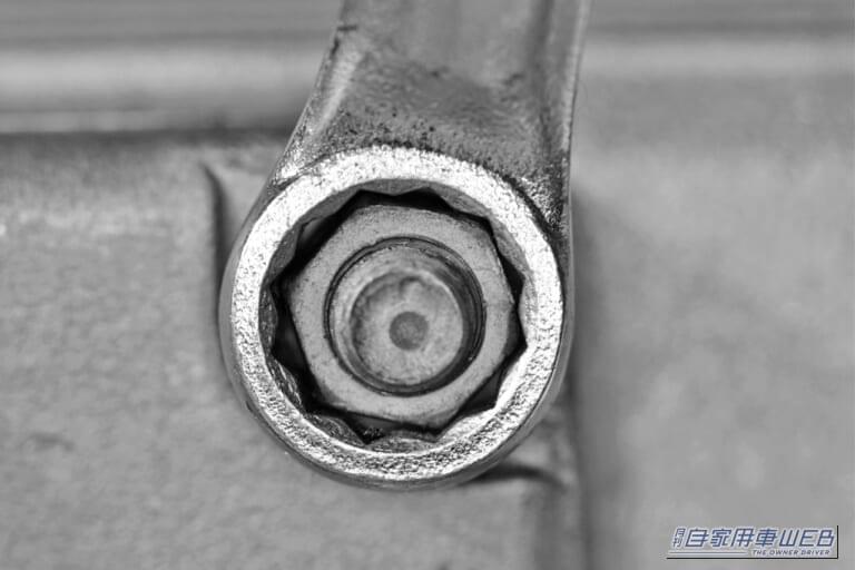 メガネレンチ|「これはすぐに試したい」「マジで外れた…」固く締まったナット、誰でもすぐに実践可能なの対処法。