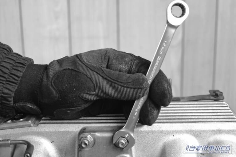 スパナとナット｜「マジで外れた…」「これは試したい」固く締まったナットの対処法。誰でもすぐに実践可能なテクニックを紹介。