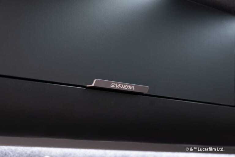 DA VINCI 6.0〈STAR WARS〉EDITION｜「車内がヤバい」「スゴすぎだろ…」超有名SF映画を再現したキャンピングカー！ クオリティがとんでもないレベルだと話題に。