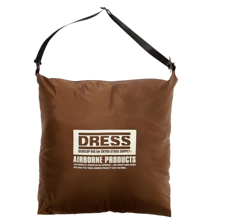 5WAYヒートシュラフ AIRBORNE|釣り具メーカーが開発「車内で凍える時代、終わりです」半信半疑のスタッフも「今では手放せない」。現場が作り出した超実用的な装備。