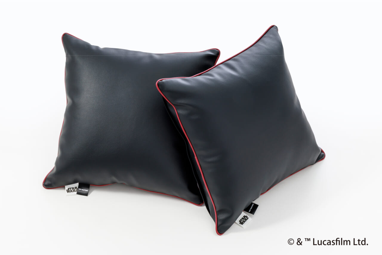 DA VINCI 6.0〈STAR WARS〉EDITIONのクッション|「車内がヤバい」「スゴすぎだろ…」超有名SF映画を再現したキャンピングカー! クオリティがとんでもないレベルだと話題に。