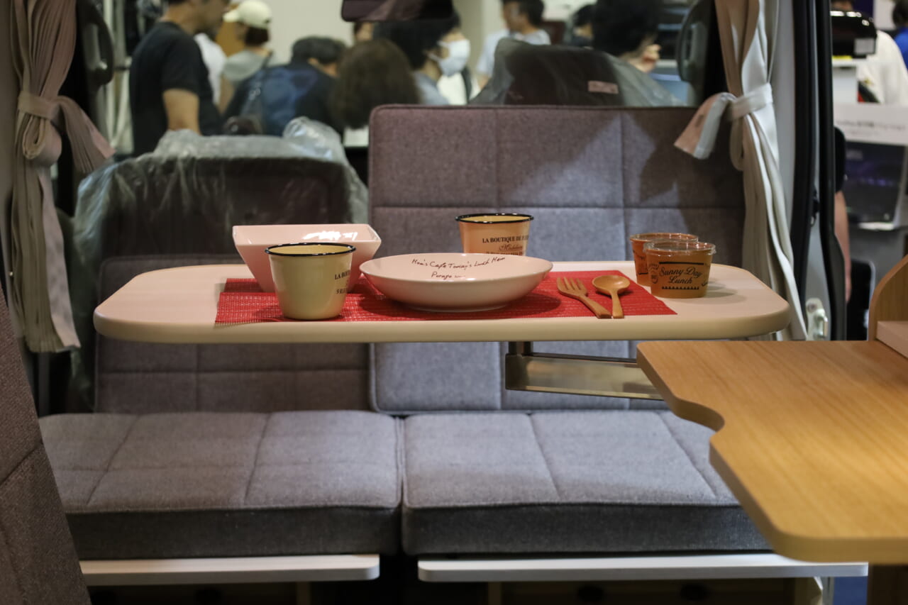 ｜「軽とは思えない」チープさ排除でブッ刺さる、まるで走るタイニーハウス。普通に手の届く価格帯が嬉しい軽キャンパー。