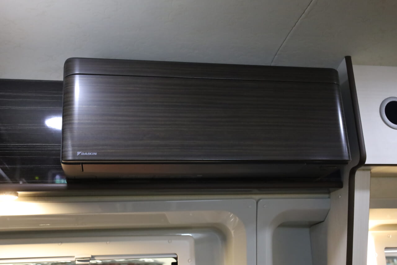 ｜トヨタ車「衝撃の広さに感服」サイズ選びの新基準、ありそうでなかった珠玉の一台。経済的にクルマ旅。駐車場にも困らない。