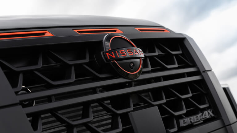 「コレはカッコいい」「こんなクルマあったんだ…」日本人が知らない、世界に誇る日産車。1986年から累計販売台数50万台の名車の新型が発表！