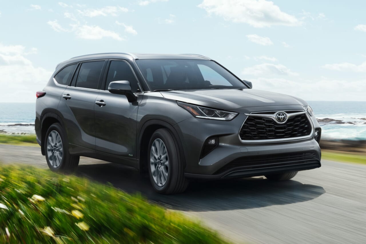 ｜最強トラック「タンドラ」が国内正規販売へ。北米トヨタの人気モノ「三銃士」、2026年導入検討を公表