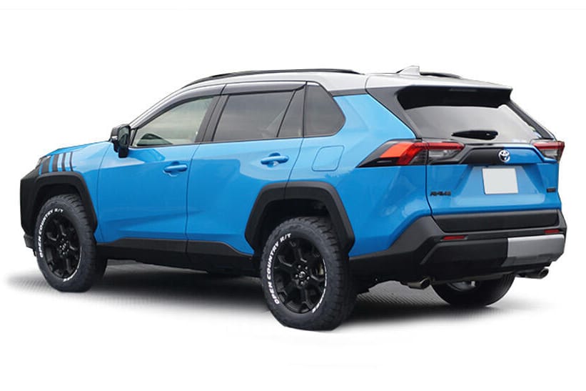 ｜顔つき一変、タフなプロテクターが「無骨」でいい感じ。豊田自動織機が新型RAV4カスタムを披露【東京オートサロン2026】