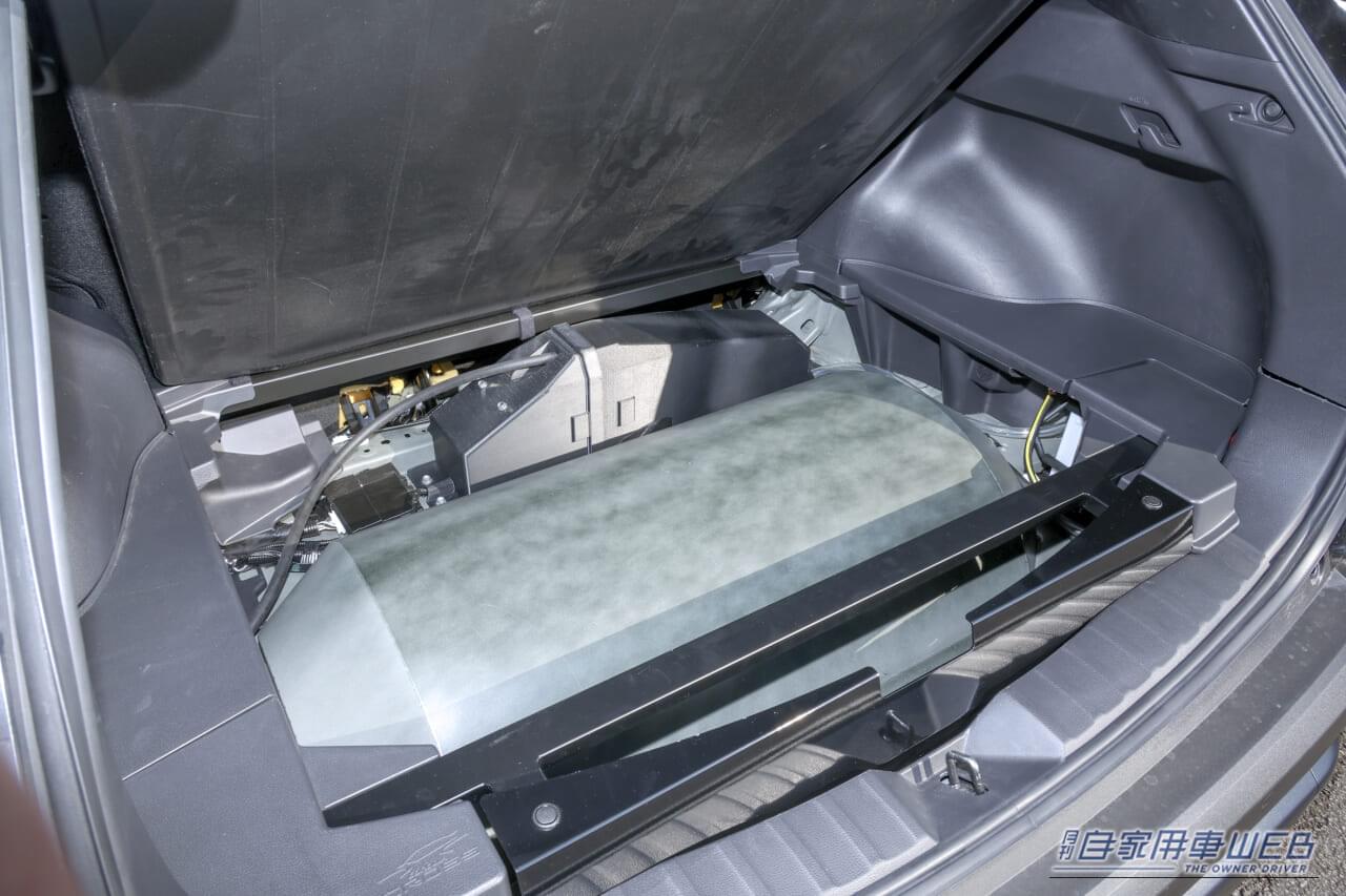 |レースシーンで鍛えられた燃焼制御技術の搭載で、市販化へ向けて大きく前進!水素エンジン搭載 カローラクロスに乗った!!