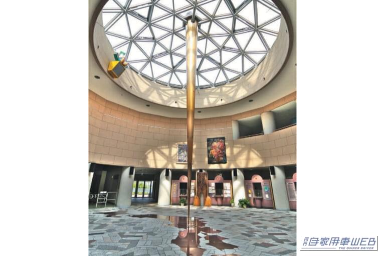 日本まん真ん中センターの施設内|「ナゼこうなった?」「中に入ったら理解できた…」奇抜過ぎるデザインには意味があった! ずっと気になっていた謎施設を訪問