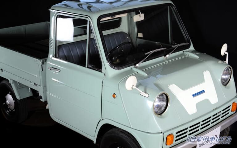 「えっ！ 国産初のDOHCエンジン搭載車が軽トラ⁉︎」見た目からは想像もつかない高性能‼︎  ホンダが初めて世に送り出した四輪車