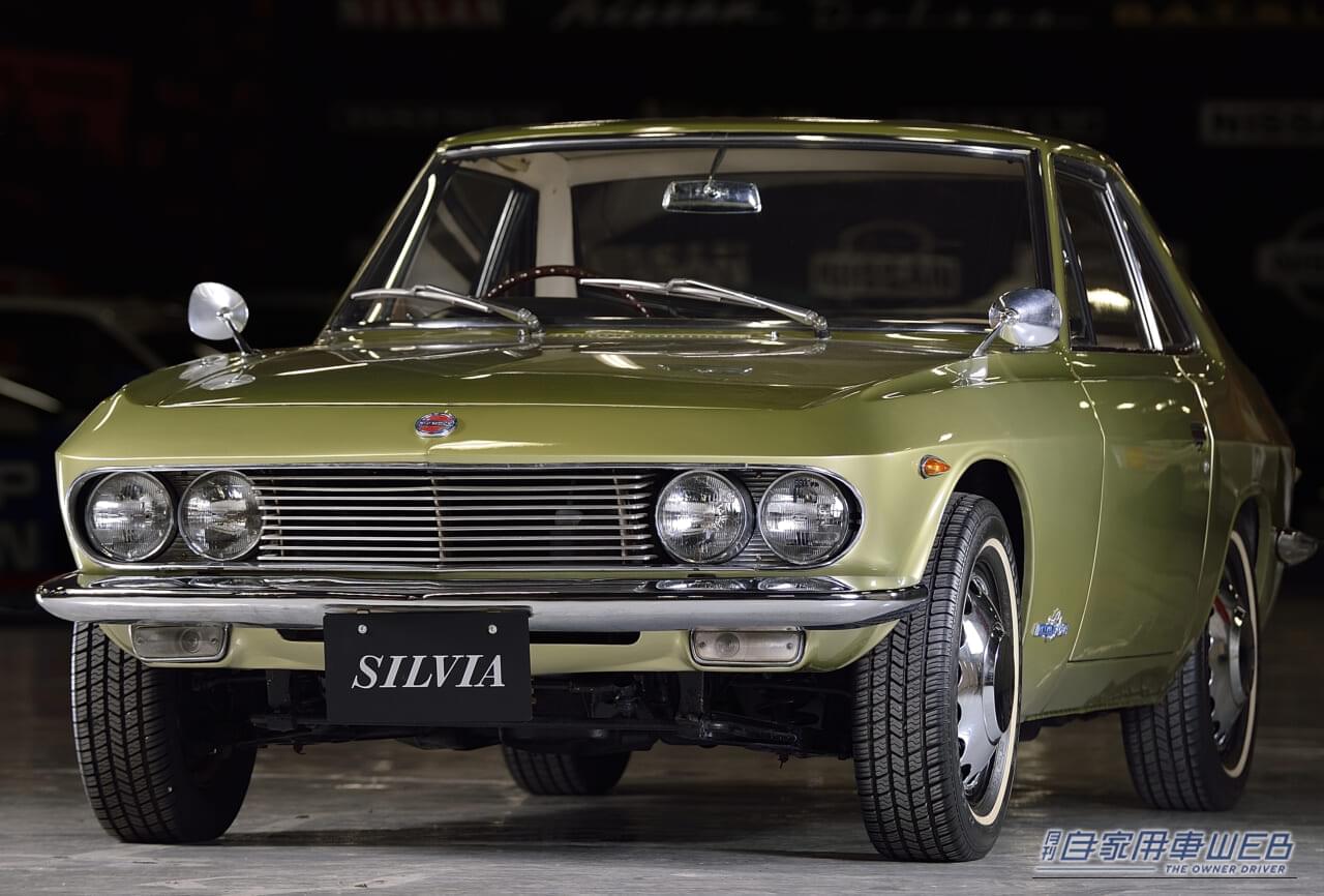 「走る宝石」と賞賛されたシャープでエッジの効いた直線的なラインと継ぎ目の少ない面構成。まさにハンドメイドの「工芸品」だった！