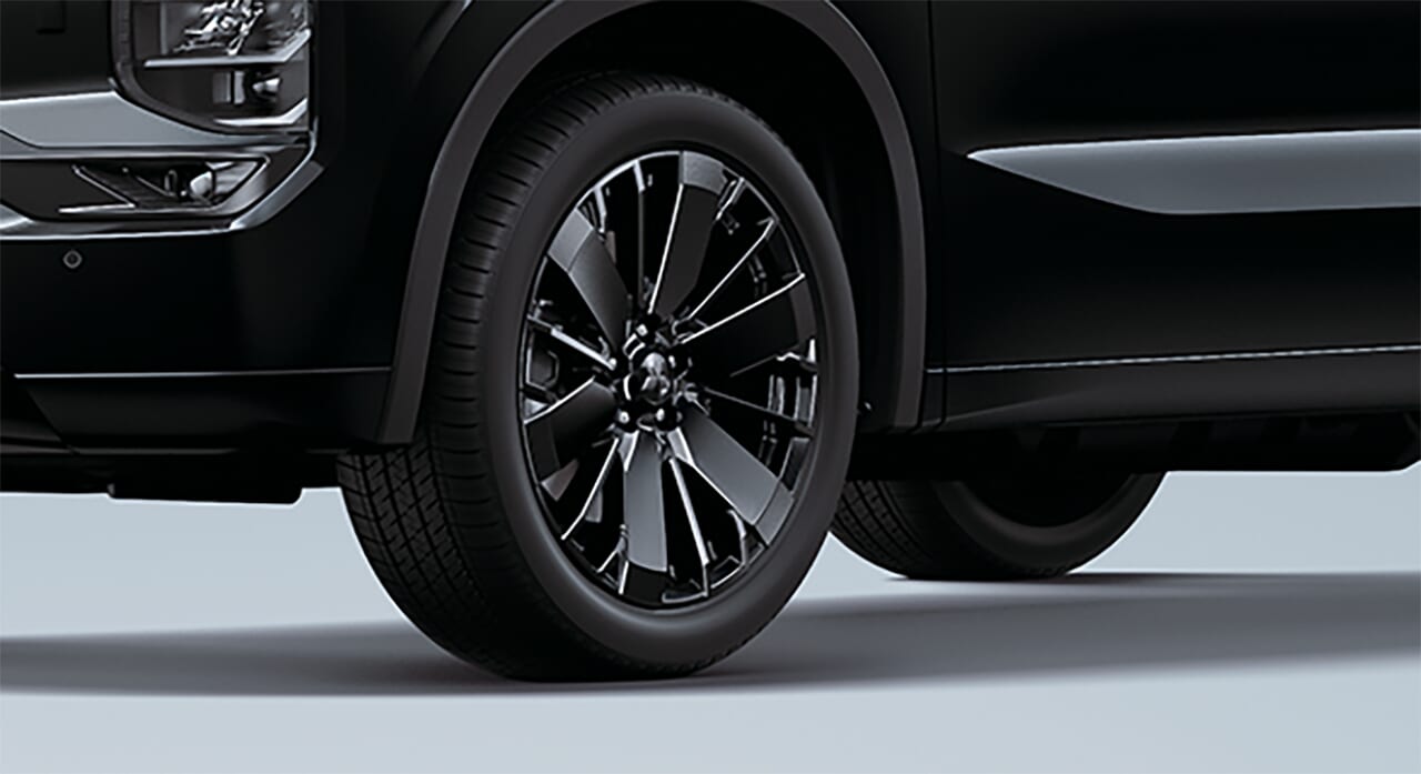 ｜特別な「黒」で染め上げた「アウトランダー」最上級仕様が登場。「ブラックエディション」2月発売