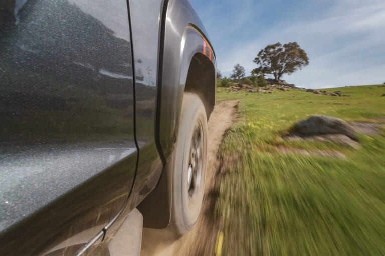 日産の新型ナバラ｜「コレはカッコいい」「こんなクルマあったんだ…」日本人が知らない、世界に誇る日産車。1986年から累計販売台数50万台の名車の新型が発表！