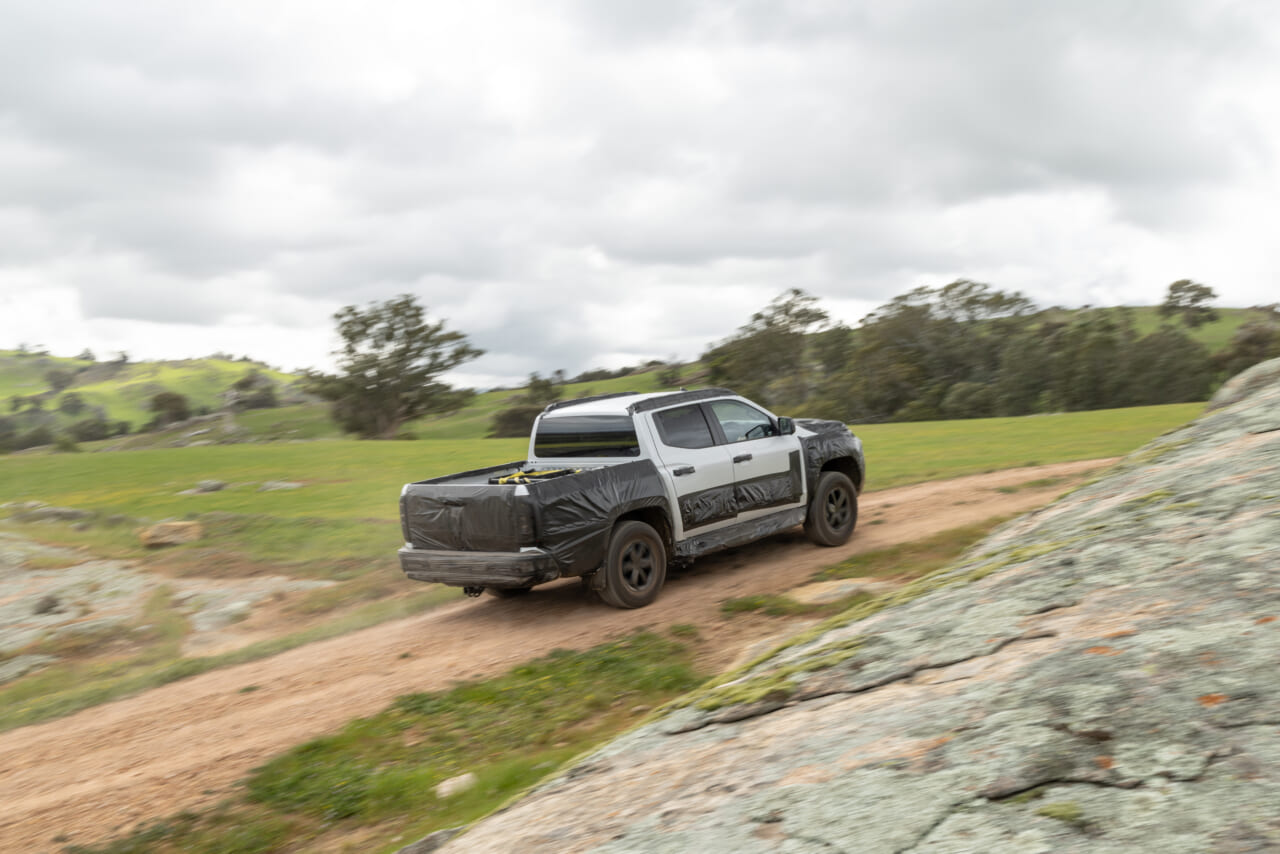 日産の新型ナバラ|「コレはカッコいい」「こんなクルマあったんだ…」日本人が知らない、世界に誇る日産車。1986年から累計販売台数50万台の名車の新型が発表!