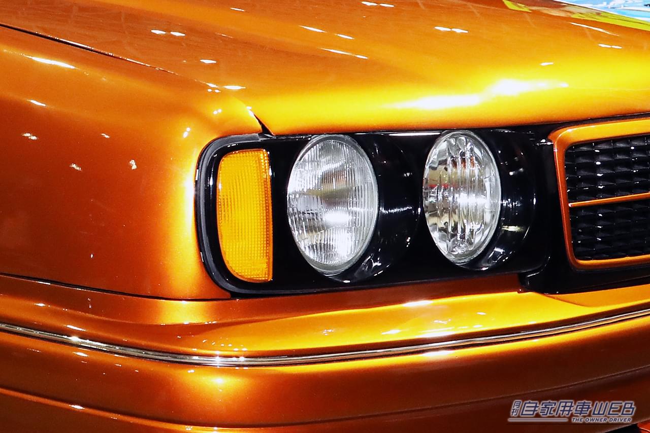 ｜学生の「魔改造」カスタムカー。丸目4灯のピックアップの中身は誰もが知る「あの高級セダン」