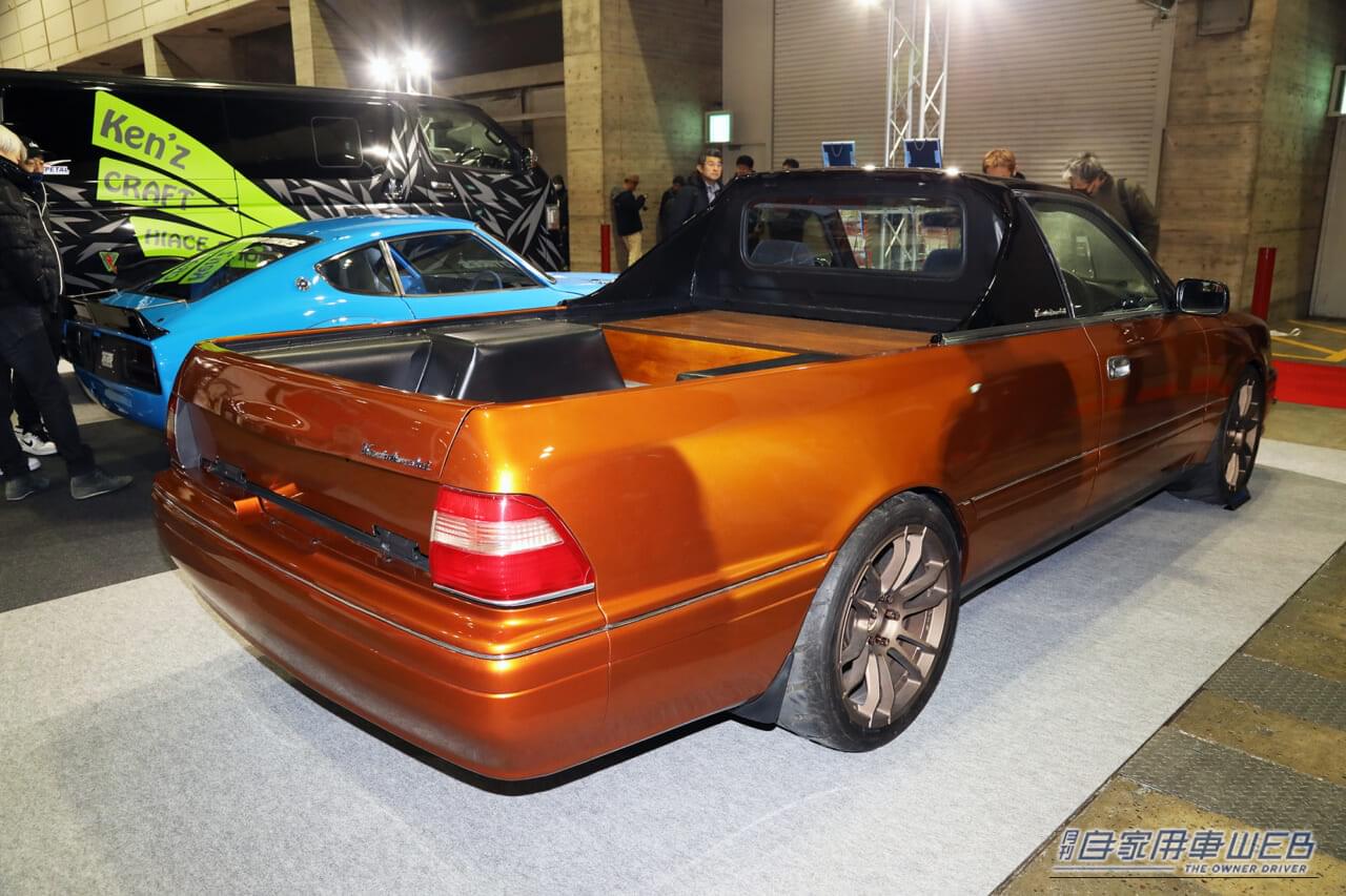 学生の「魔改造」カスタムカー。丸目4灯のピックアップの中身は誰もが知る「あの高級セダン」