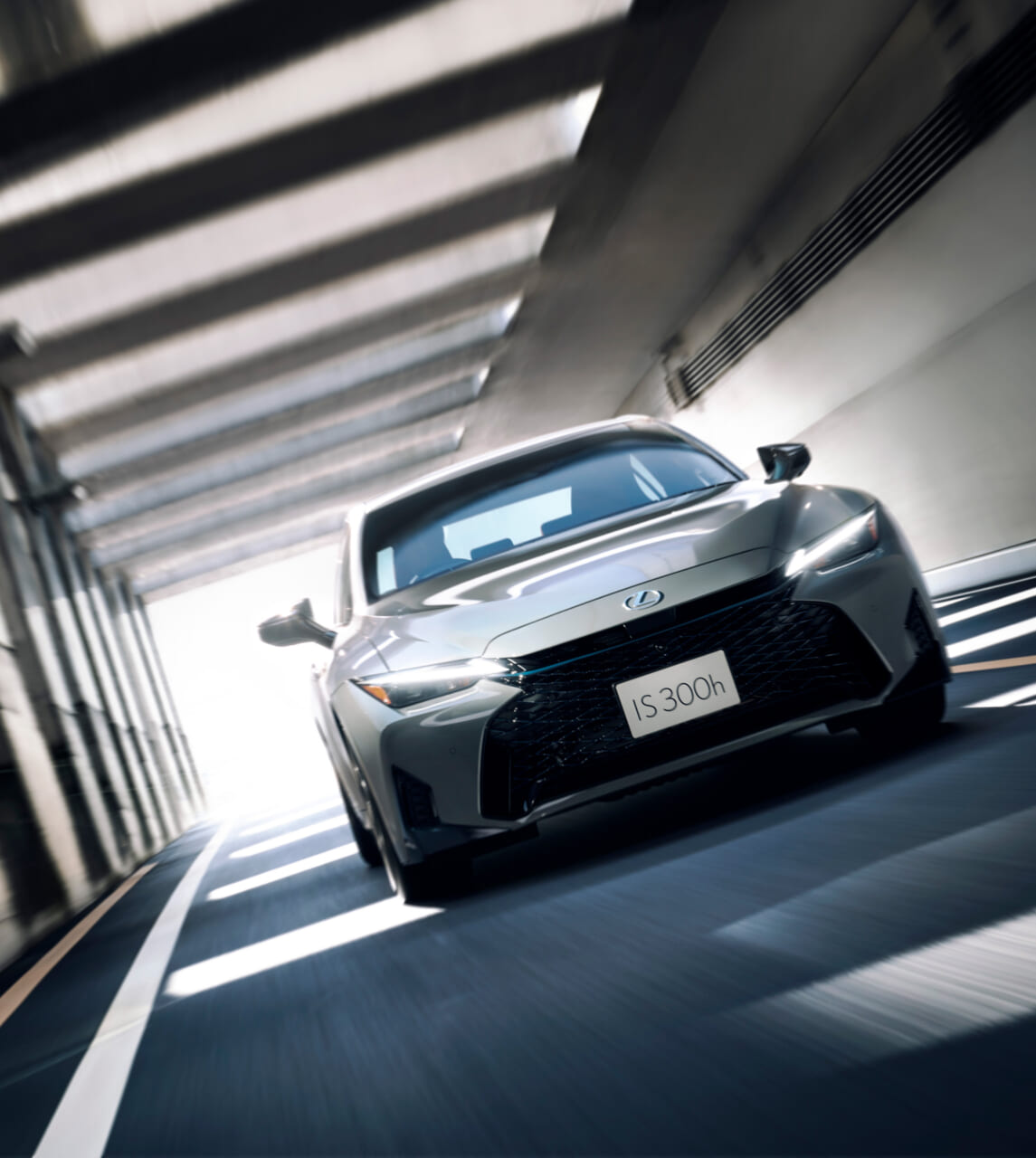 ｜レクサスISが深化。新型IS300h発売、12.3インチ大型液晶と「熟成」の走りを実現