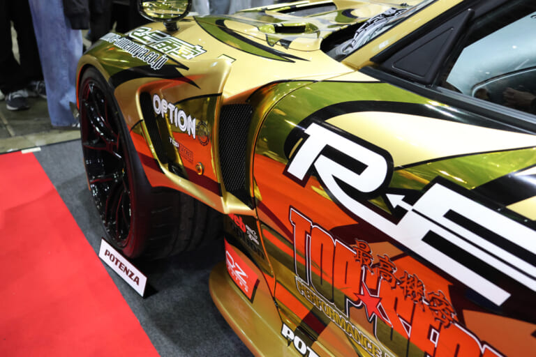 THE SEC”RE”T 7|チューニングカーの雄である2社が手を組んだ金色のFD3S RX-7【東京オートサロン2026】