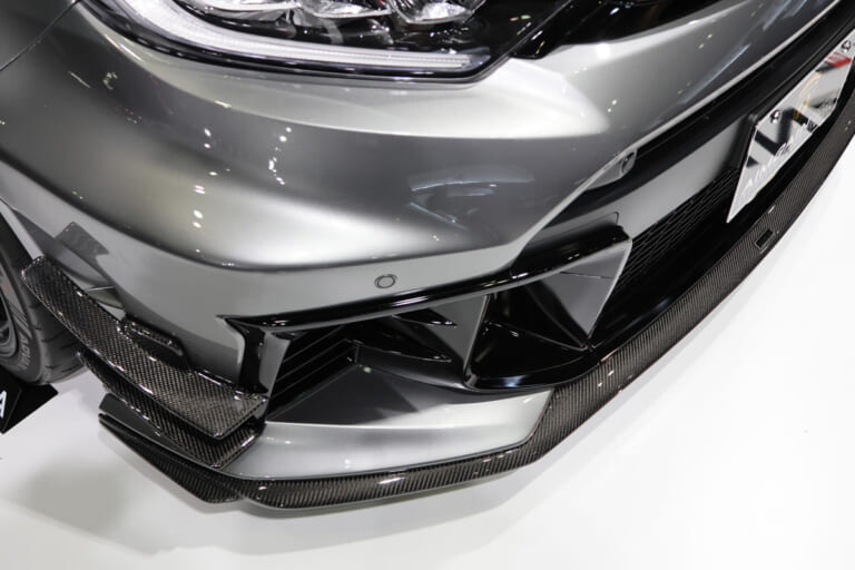 AIMGAIN SPORT GR YARIS フロント周り｜進化型GRヤリスをハードコアに引き締めたエアロがスゴイ！【東京オートサロン2026】