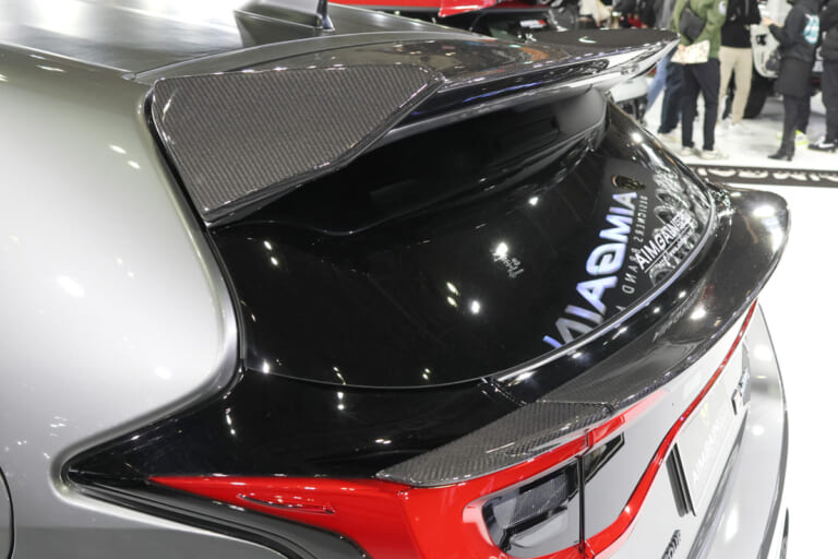 AIMGAIN SPORT GR YARISのリアスポイラーとデッキスポイラー｜進化型GRヤリスをハードコアに引き締めたエアロがスゴイ！【東京オートサロン2026】