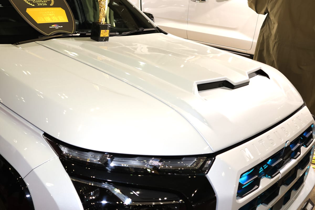 ローダウンTRITON｜SUVの潮流に変化！街を華麗に彩るローダウンピックアップに注目！【東京オートサロン2026】